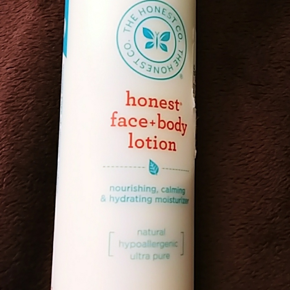 Sealed The Honest Co. Face and body lotion. 8.5 oz